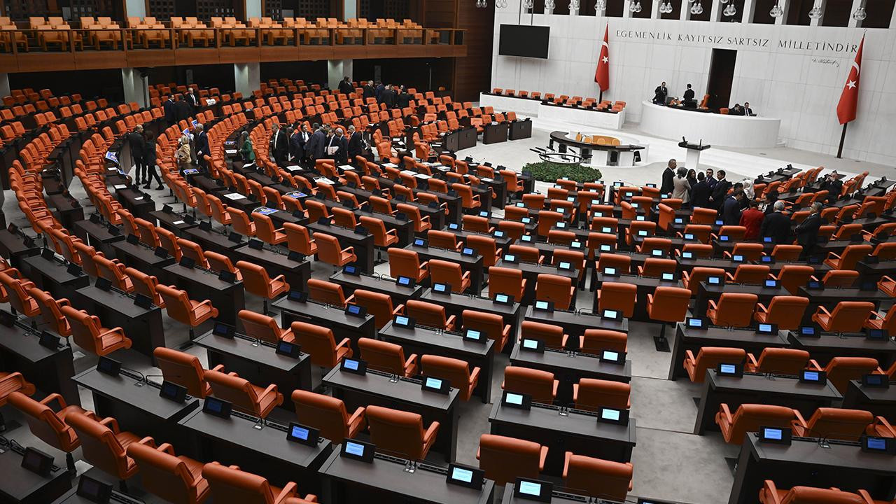 TBMM’de çerçeve yasa ve öğrenci affı mesaisi